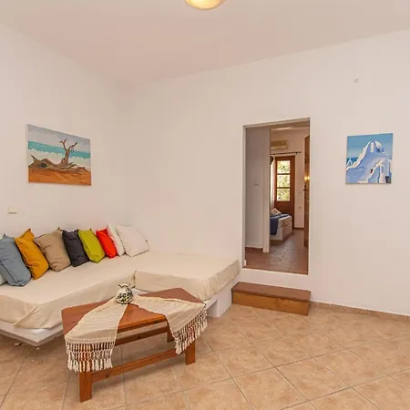 Agrabely カントリーハウス Galanado